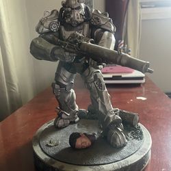 Fallout T-60 figure with Maximus head