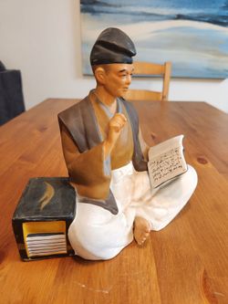 Vintage Craftsman Hakata Urasaki Statue Made in Japan ~ 9" Tall $50 OBO (SE San Diego)