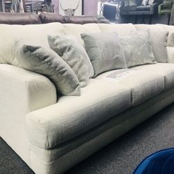 Sofa & loveseat 