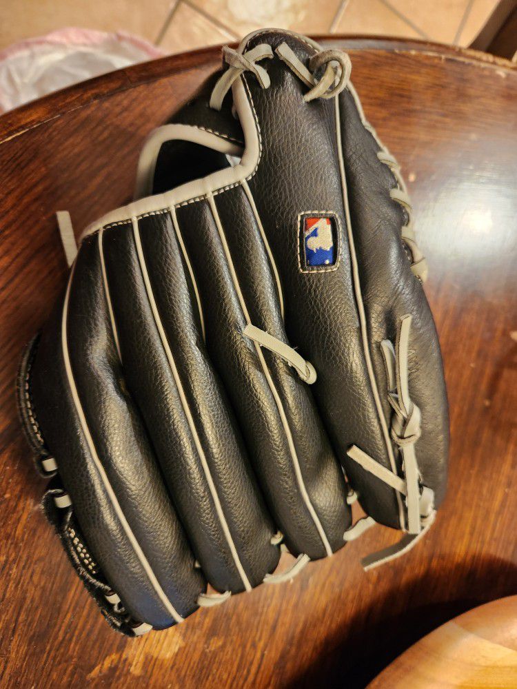 Wilson Boys Baseball Glove