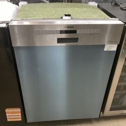 Bosch 300 Series 24 inches Dishwasher in Stainless Steel