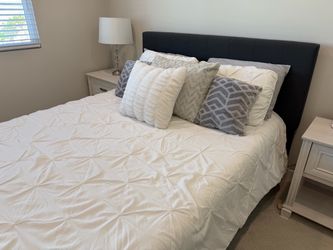 Queen bed with mattress
