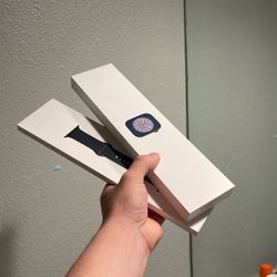 Apple Watch Series 8 45mm Midnight Aluminum Case with Sport Band, M/L (GPS)...