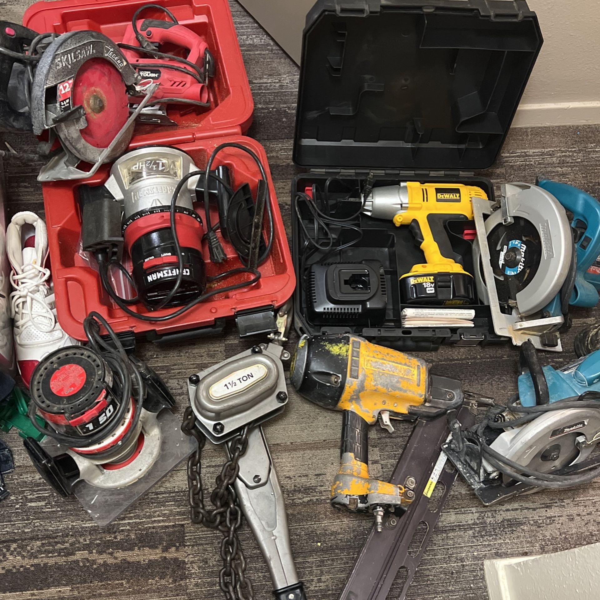 Lots Of Tools For Sale!! Priced To Sell