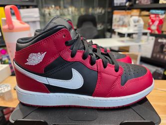 Nike Air Jordan 1 Mid - Gum Red/Black Colorway - Men's 6.5Y