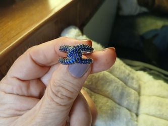 Beautiful ring and blue stones  size 6