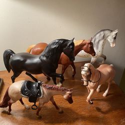 Lot Of 6 Breyer Horse Models 
