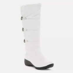 KHOMBU 'Flurry' White Quilted Faux Fur Lined Snow Boots Size 9M