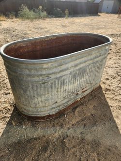 Water trough / Garden planter