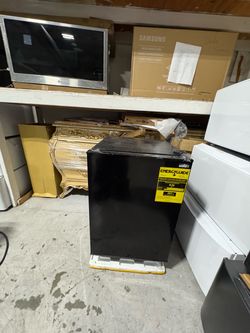 Summit Black Compact Mini Refrigerator