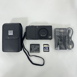 Ricoh GR Digital II 10.1MP Compact Digital Camera F/2.4 Lens Charger Case 16G SD