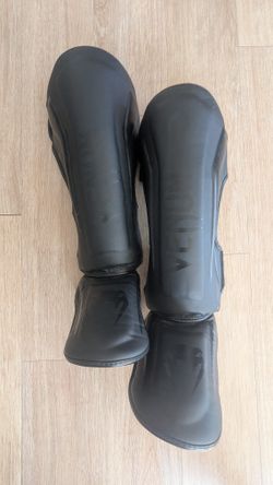 Venum Elite Shin Guards