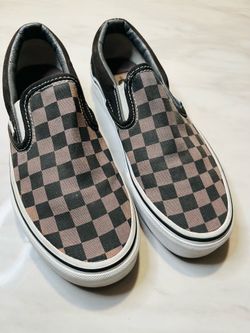 VANS size 6.5 in Women’s & size 5 in Men’s