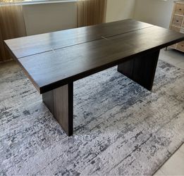 West Elm Hayden 72” Dining Table. Solid Mango Wood. Seats 6 to 8