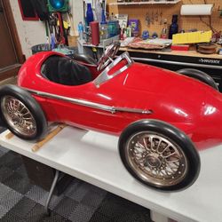Giordani American Retro Ferrari 500 F2 Grand Prix Racer Pedal Car