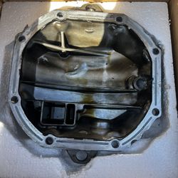 13’ Oem G37 Coupe Diff Cover