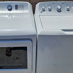 Washer only 2 years old FREE delivery / FREE install