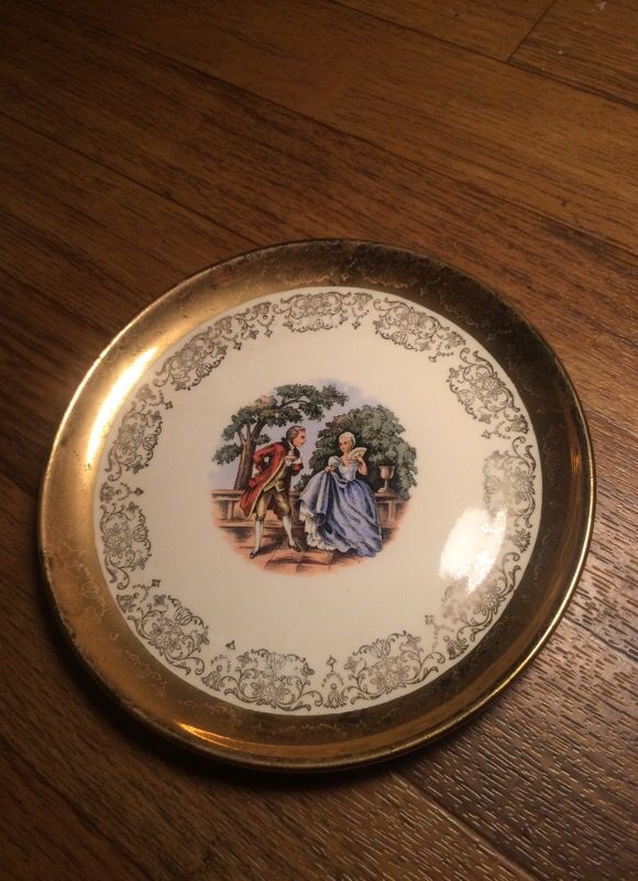 Sabin Crest O Gold Warranted 22k 8pc dishes Vintage Antique Colonial