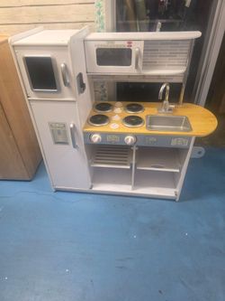 Kids play kitchen