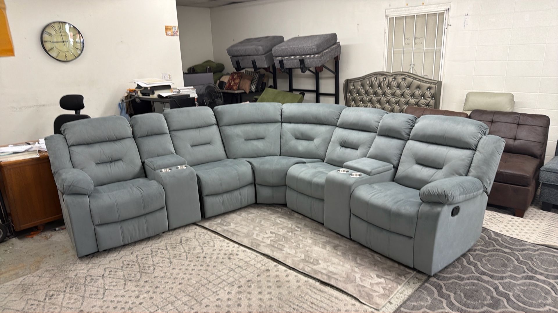 New Frantic Recliner Sectional Couch / Free Delivery