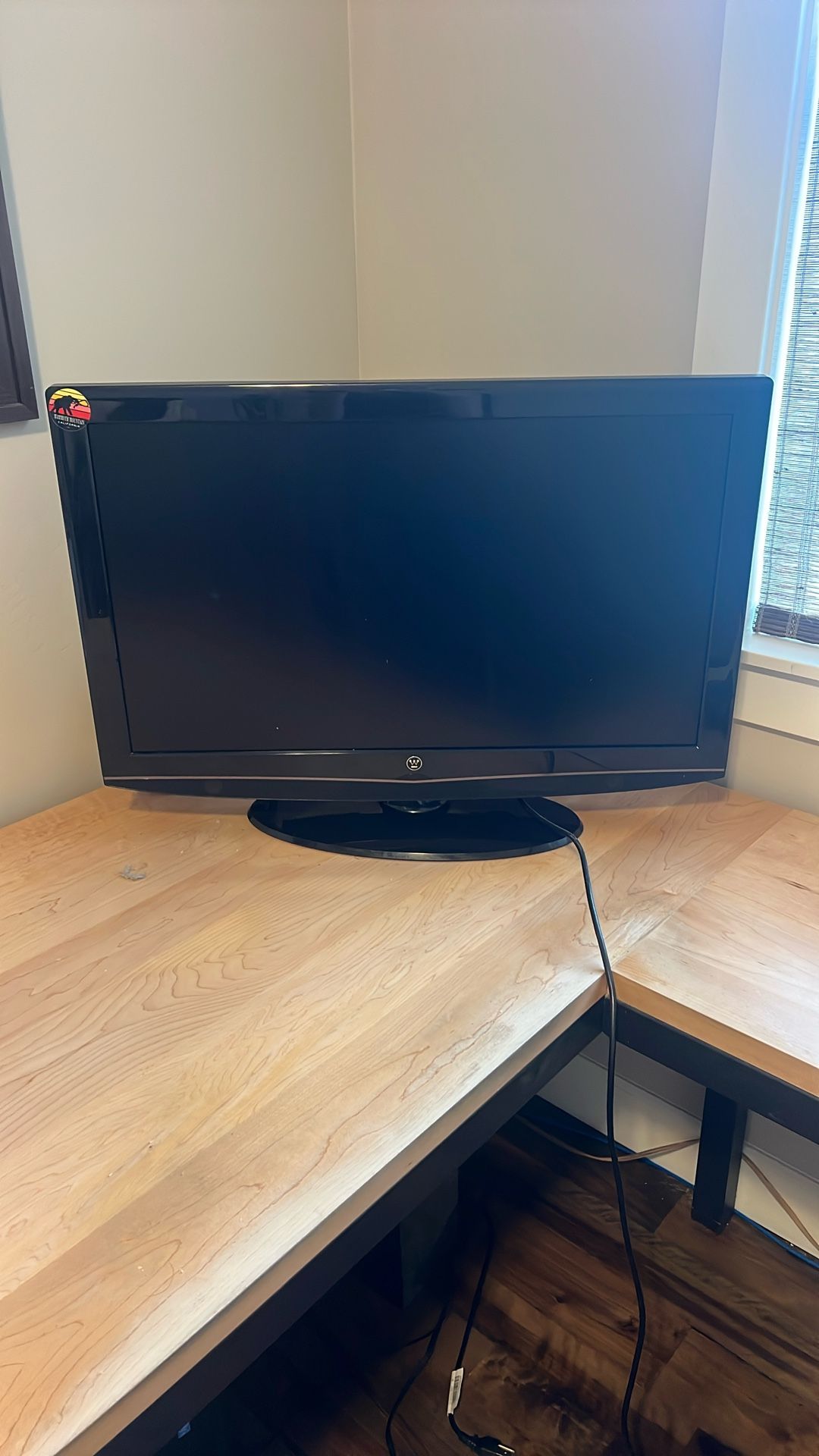 Westinghouse digital electronics 32 inch monitor
