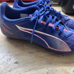 Men’s 10.5 Puma ultra Soccer Cleats 