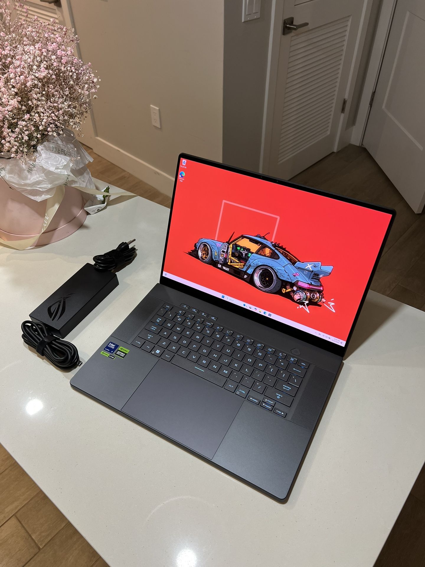 Asus ROG Zephyrus G16 Gaming Laptop • Nvidia RTX 4070 + Core Ultra 9 185H • RAM 16GB + SSD 1TB • 16”