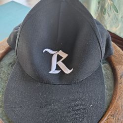 New Classic Flexfit Curved Bill Cap