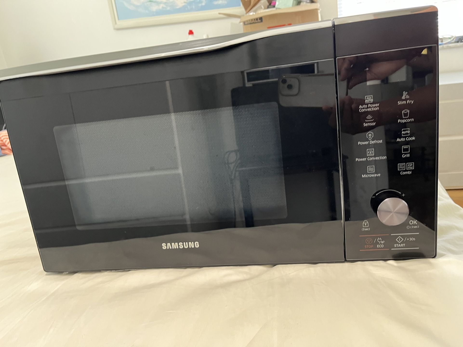 HORNO MICROONDA SAMSUNG TAMAÑO MEDIANO 20”X19”X11”de Altura (nuevo)