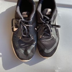 Nike Tennis Shoes
