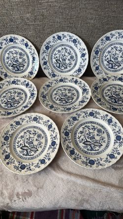 Vintage Blue Heritage Dinner Plates In Blue Onion Pattern