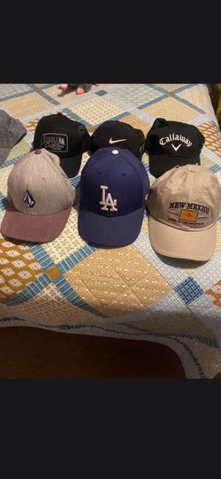 Caps