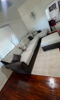 Matching sets // Livingroom furniture// no credit needed // sectionals // ottoman