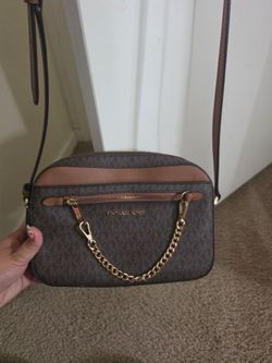 Michael kors crossbody