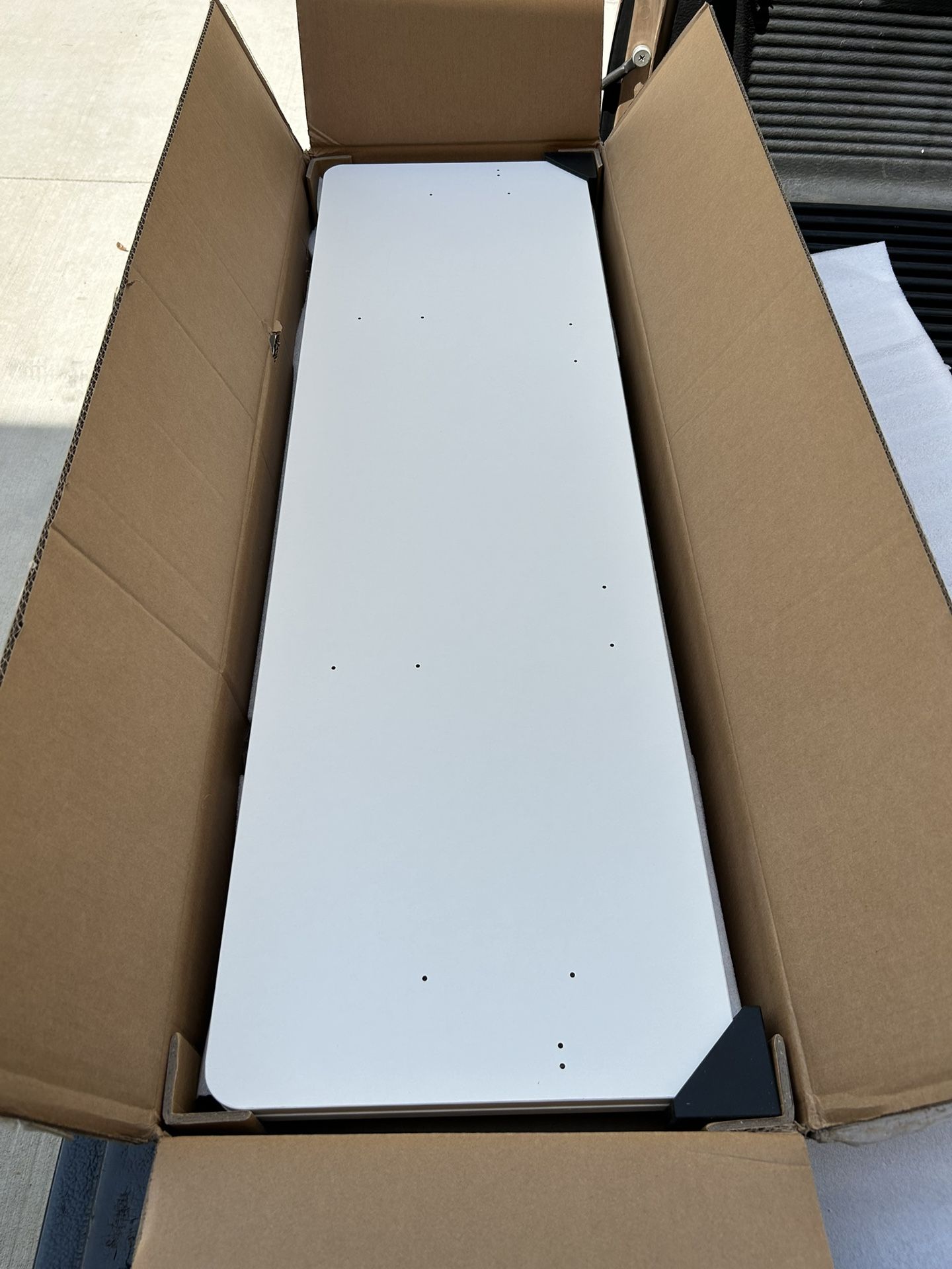 NEW 40” WHITE Electric Standing Desk, Stand Up Desk, Adjustable Height, Computer Workstation