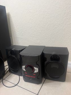 ONN Stereo System – Radio, CD, USB + 2 Speakers & Subwoofer