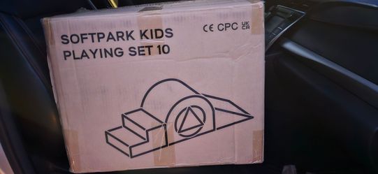 NEW - Softpark Kids Playing Foam Set 10