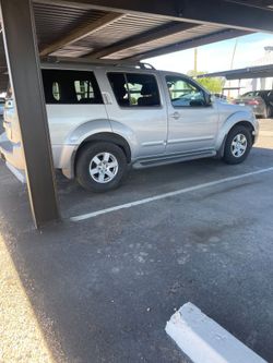 Nissan Pathfinder SUV –Bad engine Front End Damage