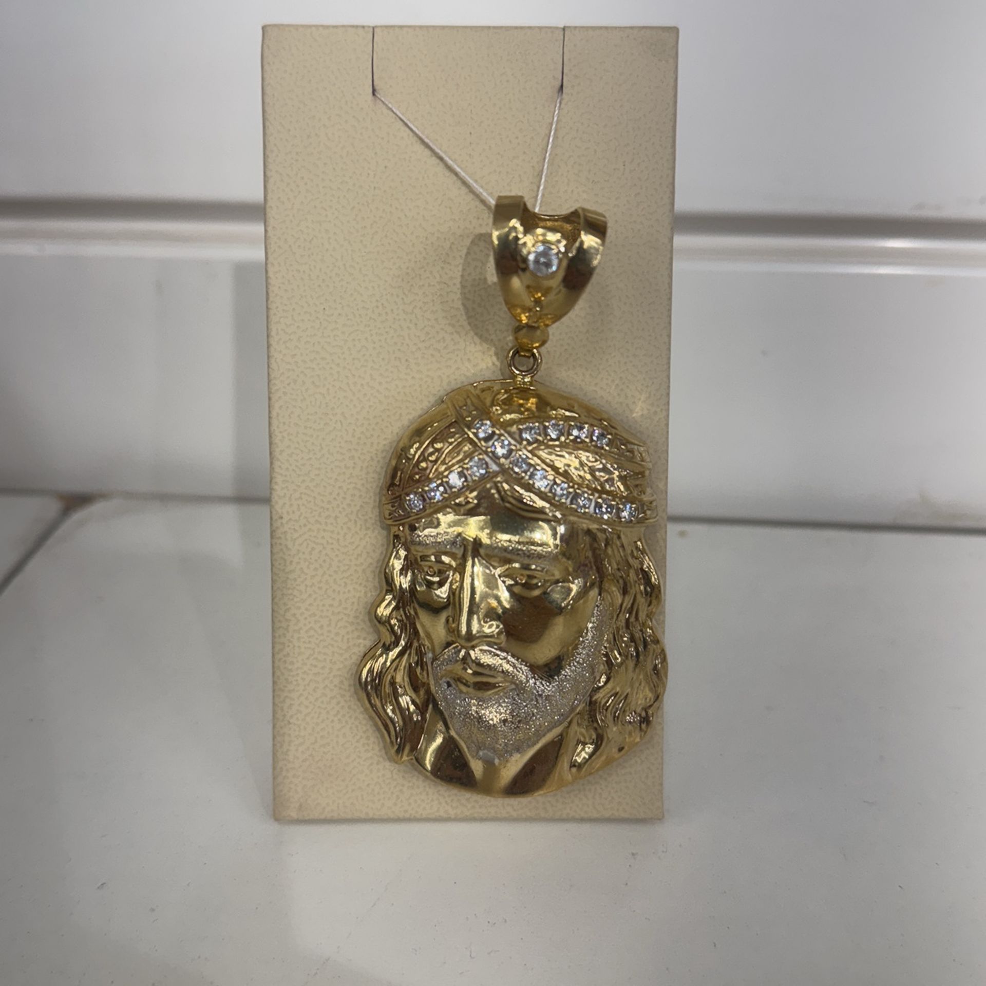 10kt Religious pendant