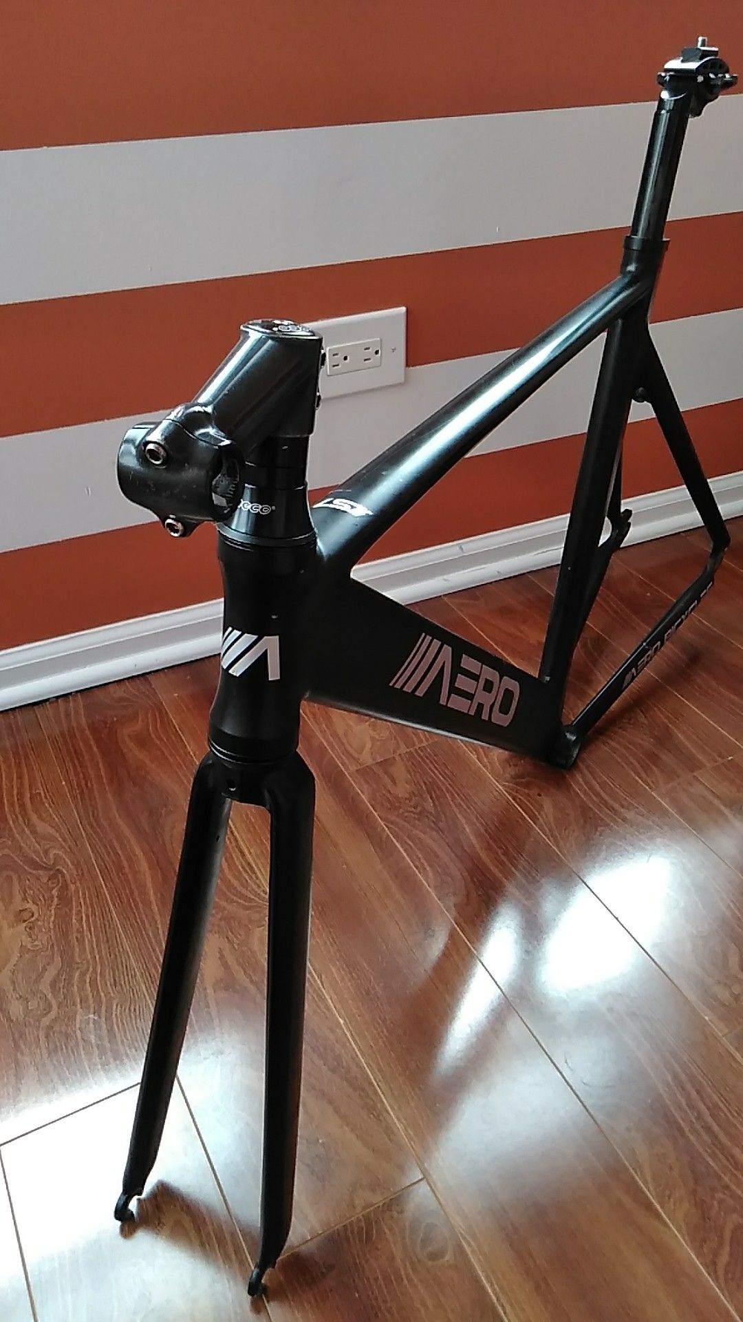 Fixie AERO s7 frame set for Sale in Chicago IL OfferUp