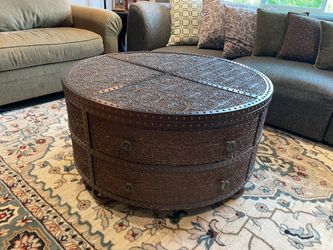 EXCELLENT Solid Wood Coffee Table