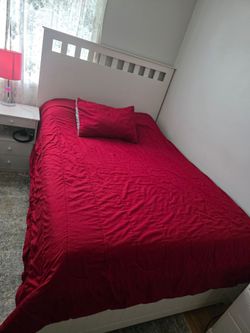 Bedroom seat no mattress or best offer