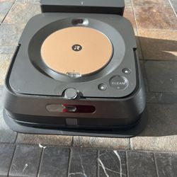 Selling Braava Jet M6
