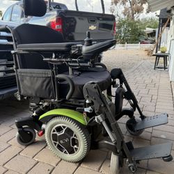 Electric wheel chair