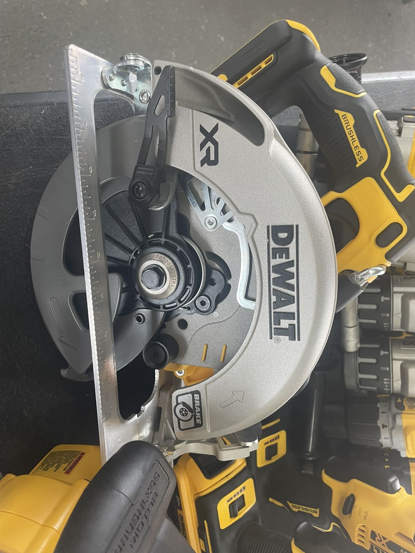 Dewalt Sawzall And Circulars Saws Everything Sold Separate Description For Prices