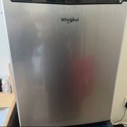 Whirlpool Mini Fridge 