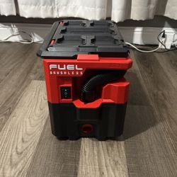 FUEL BRUShLESS / Milwaukee Pack out Vacuums 