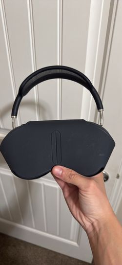 AirPod Maxes