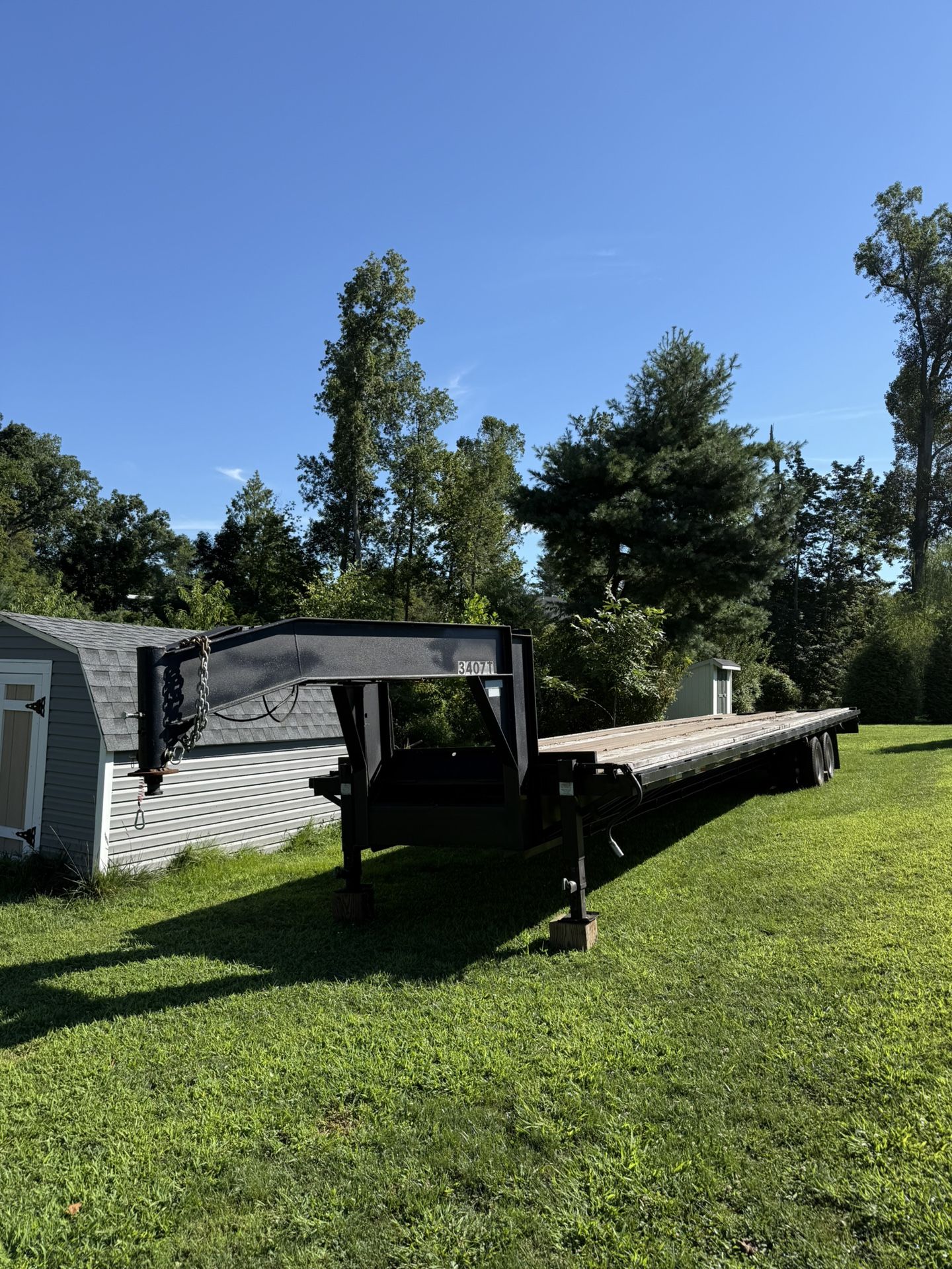 2014 Road Boss 40’ Tandem Axle Gooseneck Trailer