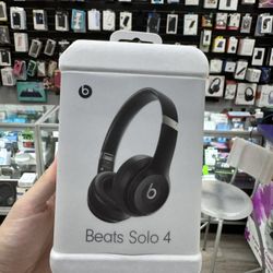 Beats Solo 4 NEW